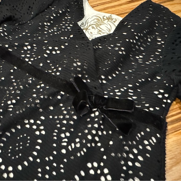 Black lace dress 6x/7 - Picture 2 of 7